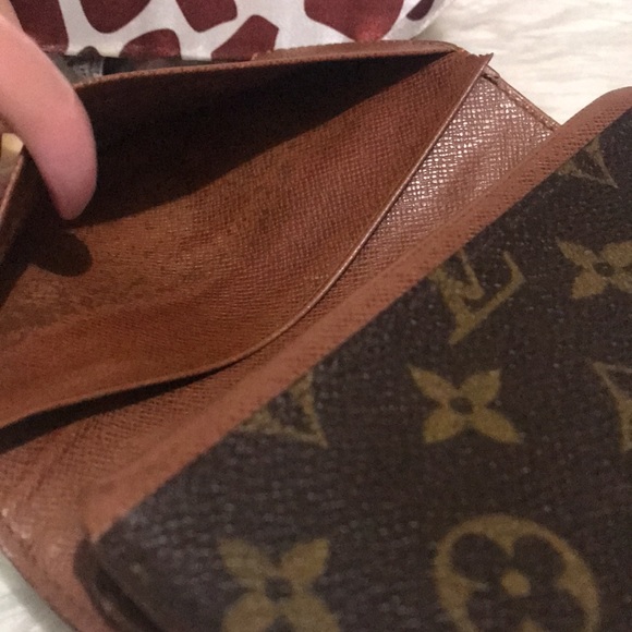 🚨SOLD🚨Authentic Louis Vuitton Monogram Tresor - Picture 10 of 16